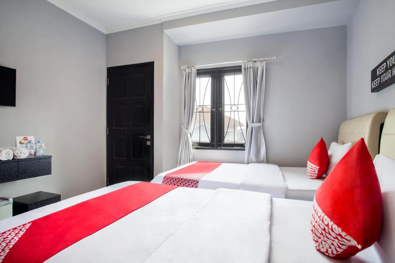 Oyo 105 La Maison D Ilona Jakarta Exteriör bild