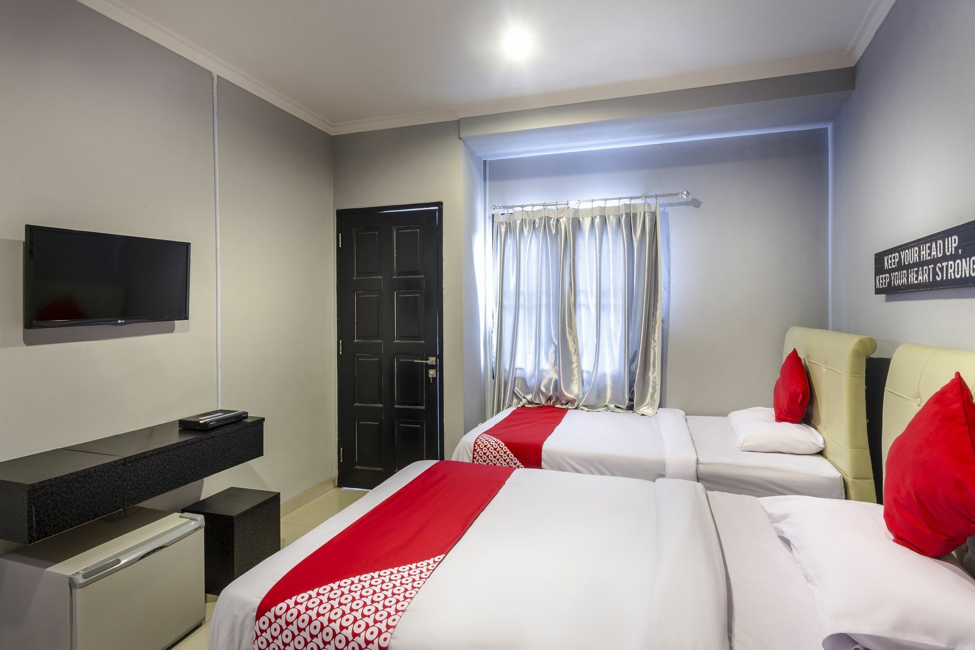 Oyo 105 La Maison D Ilona Jakarta Exteriör bild